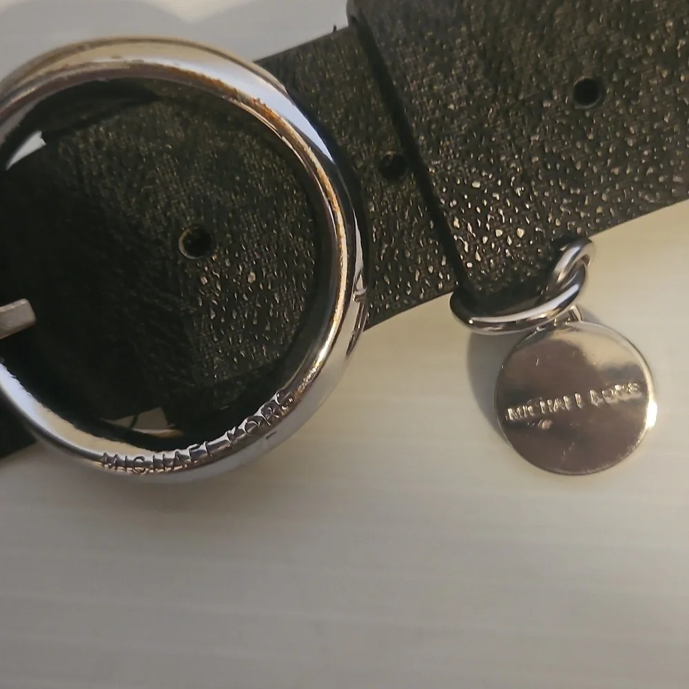 MICHAEL KORS Signature Belt with Charm Logo Brand Buckle Silver